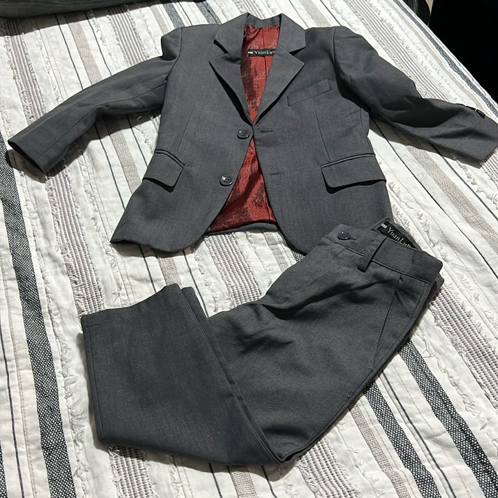 Boy suit 2 pc Grey 3T